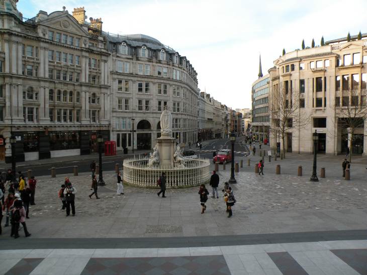  Ludgate Hill, vue depuis le perron de la cathédrale St-Paul